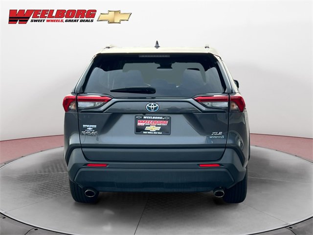 2022 Toyota RAV4 Hybrid XLE photo 4