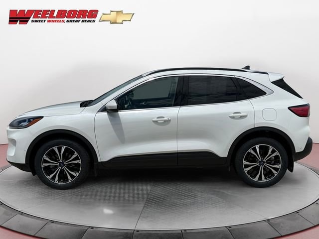 Used 2022 Ford Escape Titanium with VIN 1FMCU9J90NUB35977 for sale in New Ulm, Minnesota