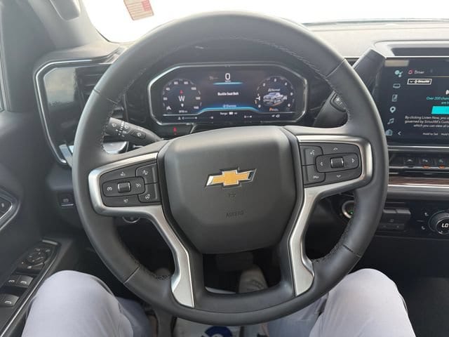 2025 Chevrolet Silverado 1500 LT - Photo 13