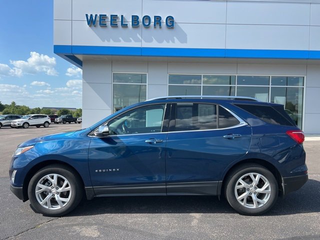 Used 2020 Chevrolet Equinox Premier with VIN 2GNAXXEV0L6273679 for sale in New Ulm, Minnesota