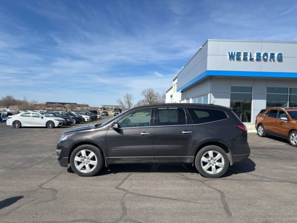 Used 2017 Chevrolet Traverse LT SUV