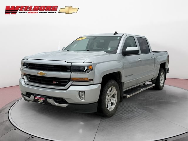 Used 2017 Chevrolet Silverado 1500 LT Z71 with VIN 3GCUKREC0HG170840 for sale in New Ulm, Minnesota
