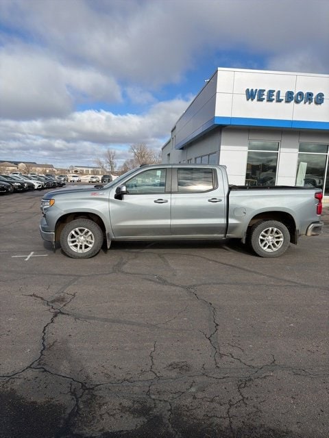 Used 2023 Chevrolet Silverado 1500 LT with VIN 3GCUDDE82PG165923 for sale in New Ulm, Minnesota