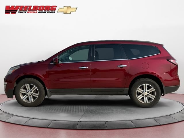 Used 2017 Chevrolet Traverse 2LT with VIN 1GNKVHKD7HJ290372 for sale in New Ulm, Minnesota
