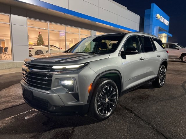 2025 Chevrolet Traverse LT's photo