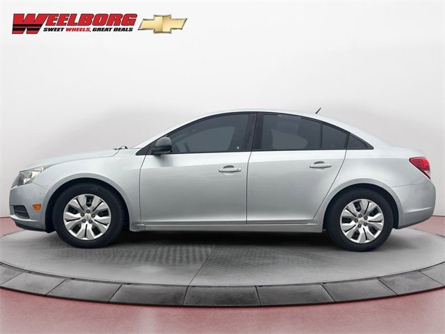 Used 2014 Chevrolet Cruze LS with VIN 1G1PB5SG9E7153578 for sale in New Ulm, Minnesota