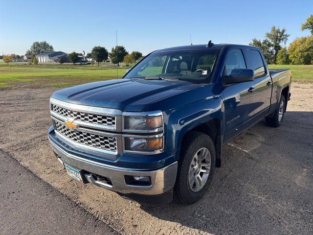 Used 2015 Chevrolet Silverado 1500 LT with VIN 1GCUKRECXFF201798 for sale in New Ulm, Minnesota
