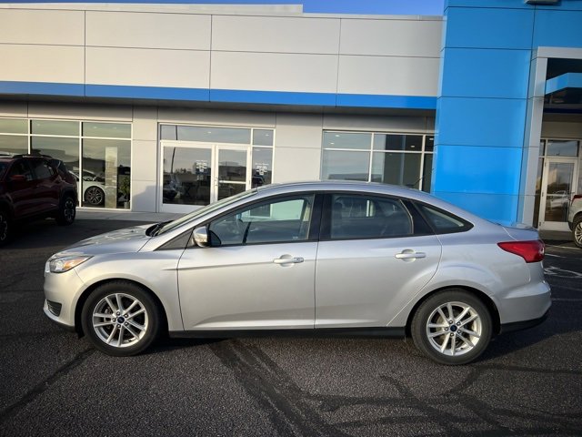 2016 Ford Focus SE photo 2