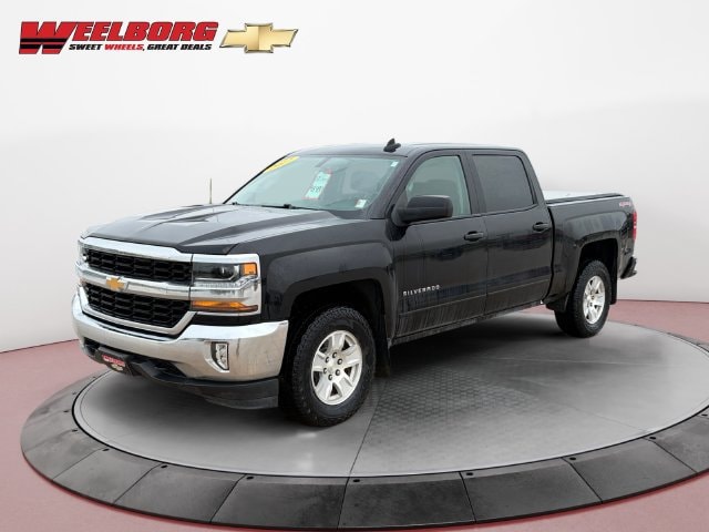 Used 2017 Chevrolet Silverado 1500 LT with VIN 3GCUKREC5HG216985 for sale in New Ulm, Minnesota
