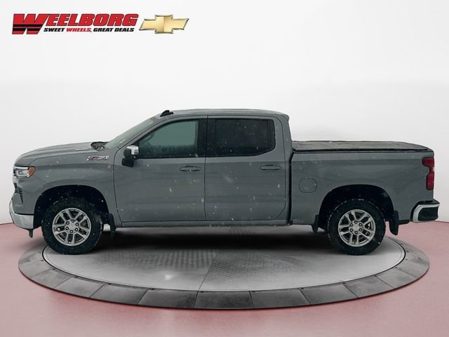 Used 2023 Chevrolet Silverado 1500 LT with VIN 3GCUDDE82PG165923 for sale in New Ulm, Minnesota