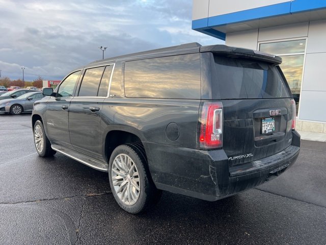 2020 Gmc Yukon XL SLT photo 2