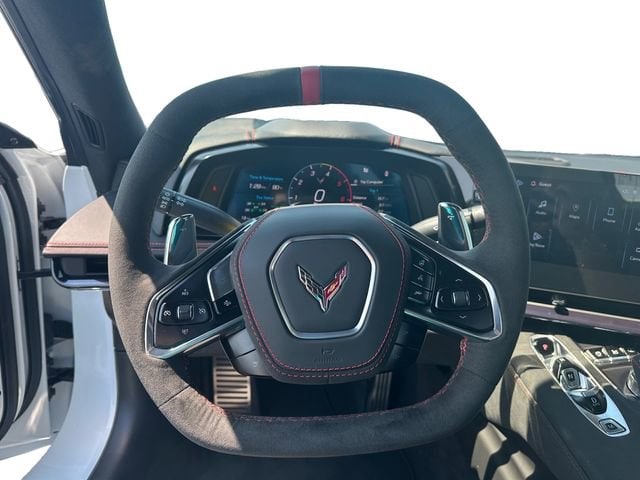 2025 Chevrolet Corvette 3LT - Photo 13