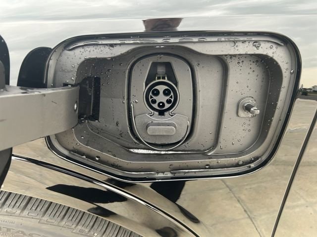 2025 Chevrolet Equinox EV RS - Photo 23