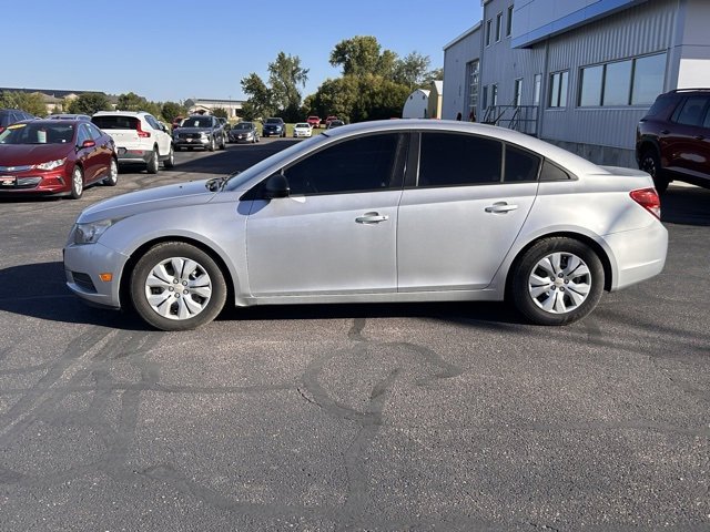Used 2014 Chevrolet Cruze LS with VIN 1G1PB5SG9E7153578 for sale in New Ulm, Minnesota