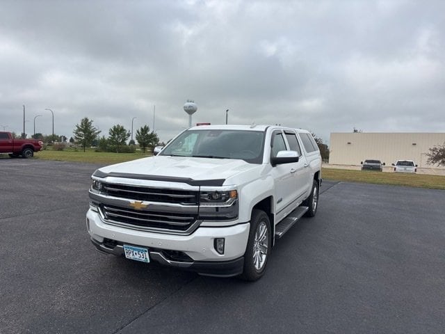 Used 2017 Chevrolet Silverado 1500 High Country with VIN 3GCUKTEJ5HG495673 for sale in New Ulm, Minnesota