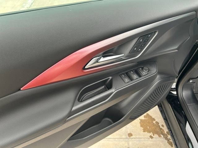 2025 Chevrolet Equinox EV RS - Photo 12
