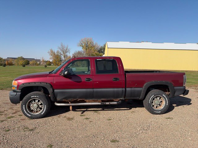 Used 2005 GMC Sierra 2500HD SLE with VIN 1GTHK23295F913561 for sale in New Ulm, Minnesota