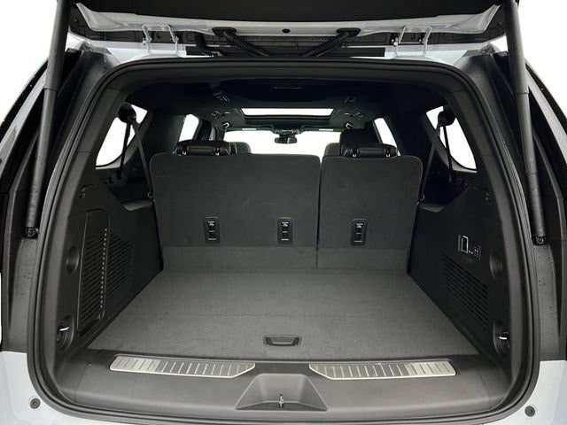 2026 Chevrolet Suburban Premier - Photo 27