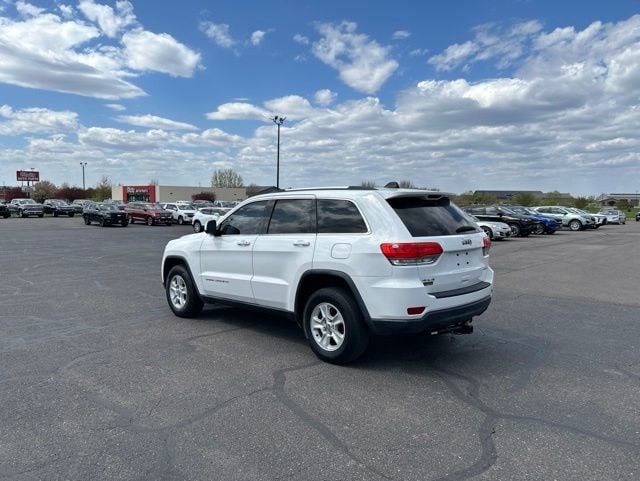 Used 2015 Jeep Grand Cherokee Laredo E with VIN 1C4RJFAG6FC758211 for sale in New Ulm, Minnesota