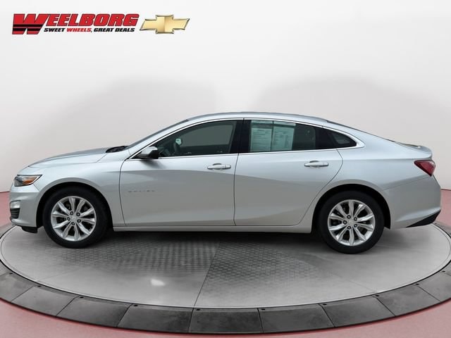 Used 2019 Chevrolet Malibu 1LT with VIN 1G1ZD5ST9KF134739 for sale in New Ulm, Minnesota