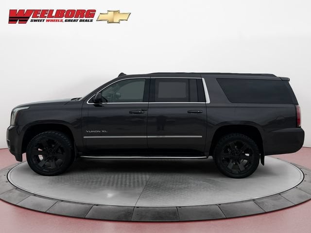 Used 2017 GMC Yukon XL SLT with VIN 1GKS2GKC9HR328161 for sale in New Ulm, Minnesota