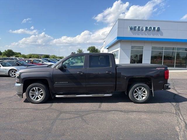Used 2016 Chevrolet Silverado 1500 LT with VIN 3GCUKREC5GG237737 for sale in New Ulm, Minnesota