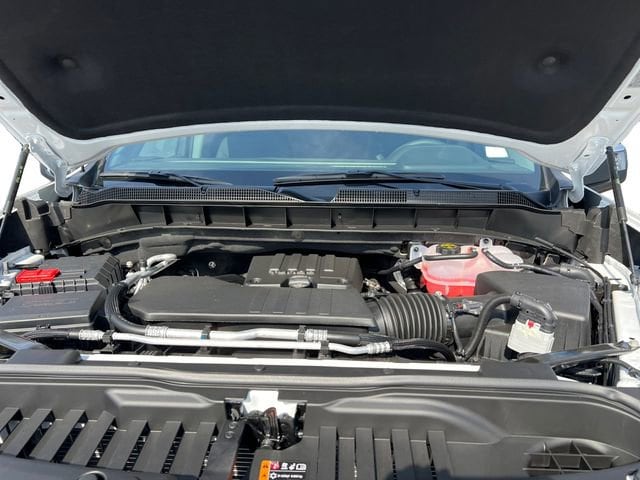 2025 Chevrolet Silverado 1500 LT - Photo 26