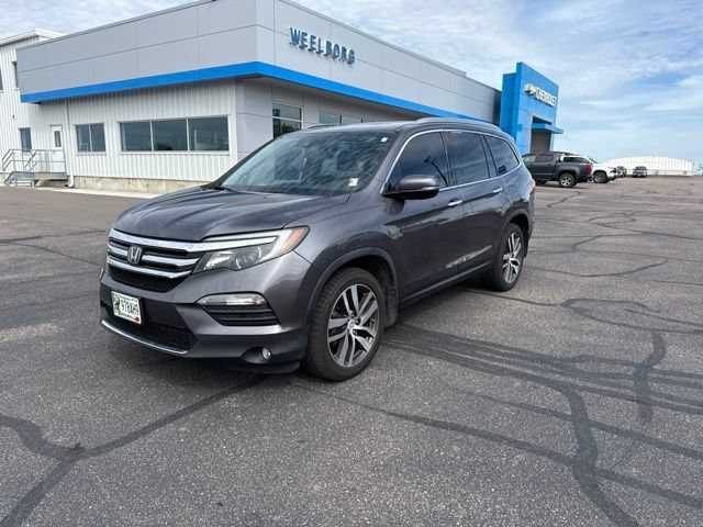 Used 2016 Honda Pilot Elite with VIN 5FNYF6H03GB062285 for sale in New Ulm, Minnesota