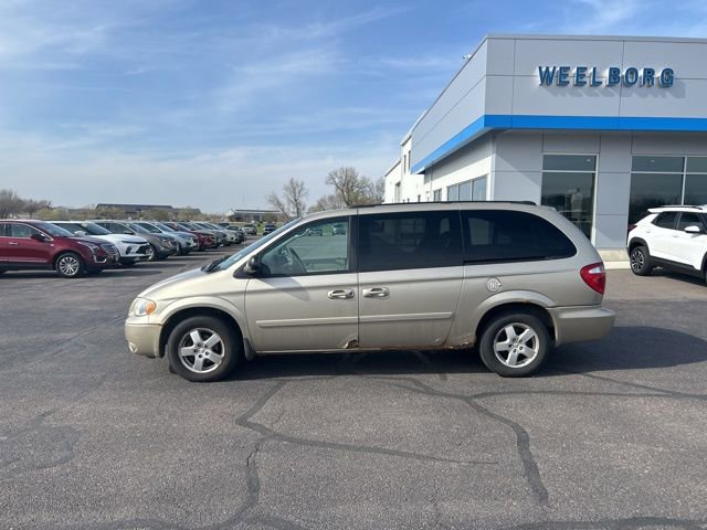 Used 2005 Dodge Grand Caravan SXT with VIN 2D4GP44L05R525632 for sale in New Ulm, Minnesota