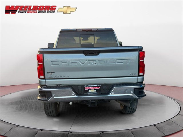 2025 Chevrolet Silverado 3500HD LTZ photo 4