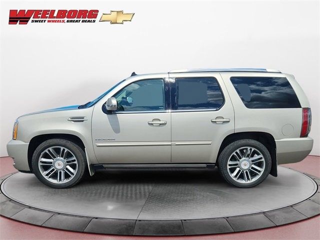 Used 2013 Cadillac Escalade Premium with VIN 1GYS4CEF3DR127865 for sale in New Ulm, Minnesota