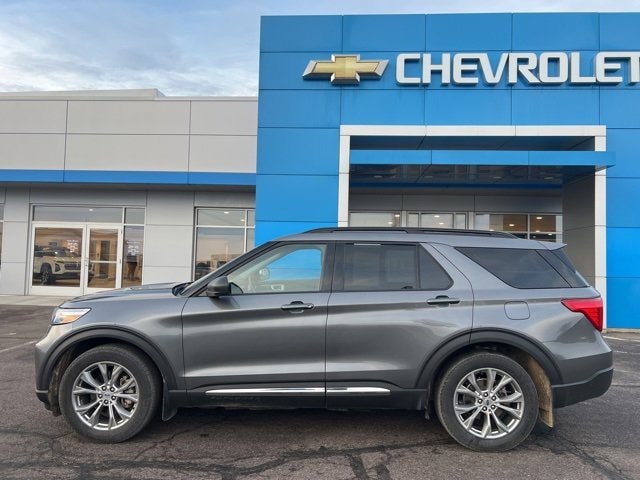 Used 2022 Ford Explorer XLT with VIN 1FMSK8DH2NGC05962 for sale in New Ulm, Minnesota