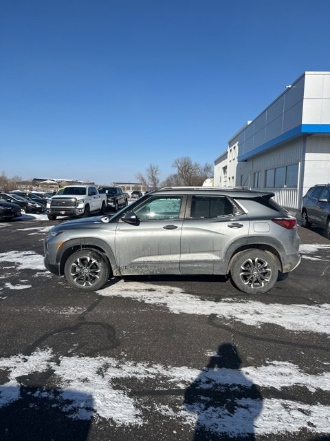 Used 2023 Chevrolet TrailBlazer LT with VIN KL79MRSL5PB069303 for sale in New Ulm, Minnesota