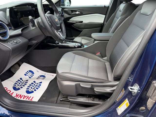 2024 Chevrolet Trax LT - Photo 10