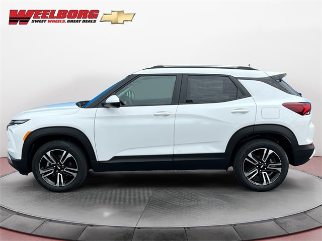 2025 Chevrolet Trailblazer LT photo 2
