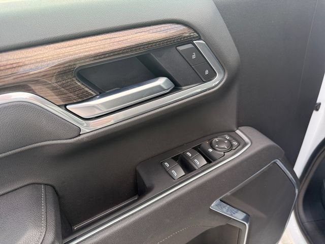 2025 Chevrolet Silverado 1500 LT - Photo 12