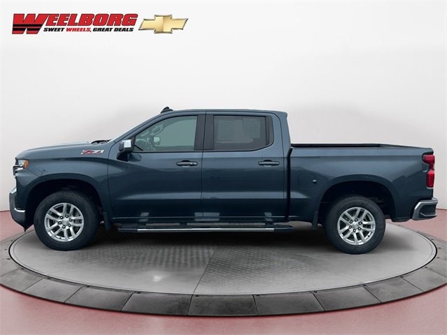 Used 2021 Chevrolet Silverado 1500 LT with VIN 3GCUYDED9MG106655 for sale in New Ulm, Minnesota