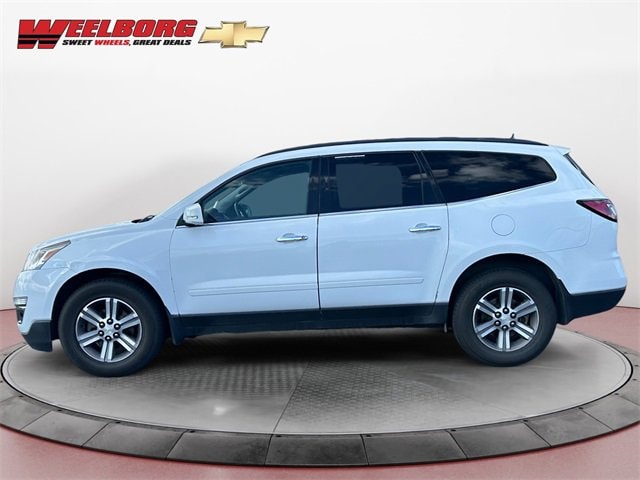 Used 2017 Chevrolet Traverse 2LT with VIN 1GNKRHKD5HJ199170 for sale in New Ulm, Minnesota