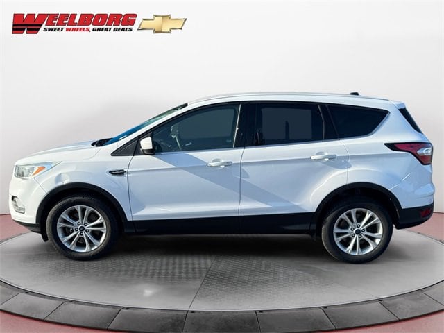 Used 2017 Ford Escape SE with VIN 1FMCU9GD5HUC96387 for sale in New Ulm, Minnesota