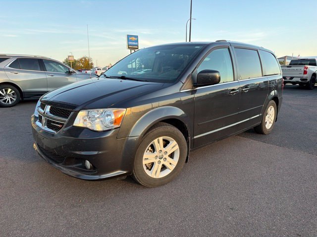 Used 2013 Dodge Grand Caravan Crew with VIN 2C4RDGDG0DR593415 for sale in New Ulm, Minnesota