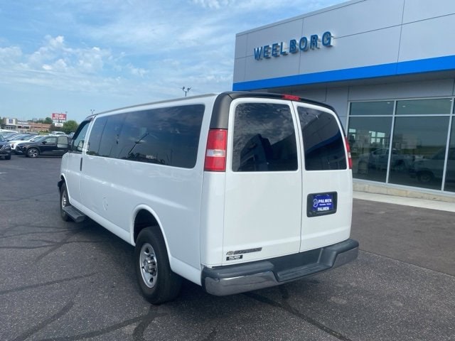 Used 2019 Chevrolet Express Passenger LT with VIN 1GAZGPFG3K1207732 for sale in New Ulm, Minnesota