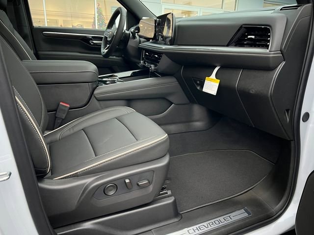 2026 Chevrolet Suburban Premier - Photo 29