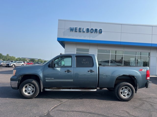 Used 2010 GMC Sierra 2500HD SLE with VIN 1GT4K0BG7AF140194 for sale in New Ulm, Minnesota