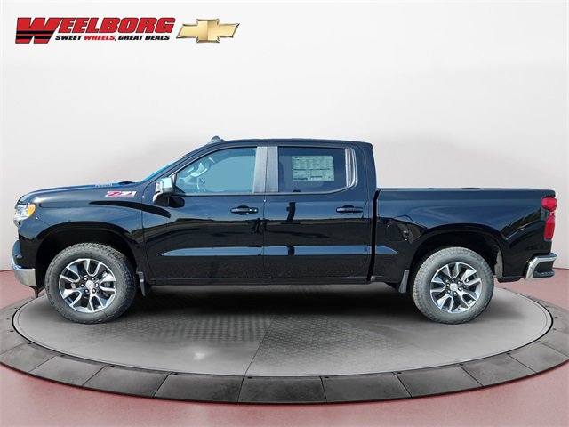 2025 Chevrolet Silverado 1500 LT photo 2