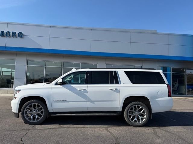 Used 2018 Chevrolet Suburban LT with VIN 1GNSKHKC1JR404602 for sale in New Ulm, Minnesota