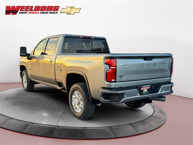 2025 Chevrolet Silverado 3500HD LTZ photo 3