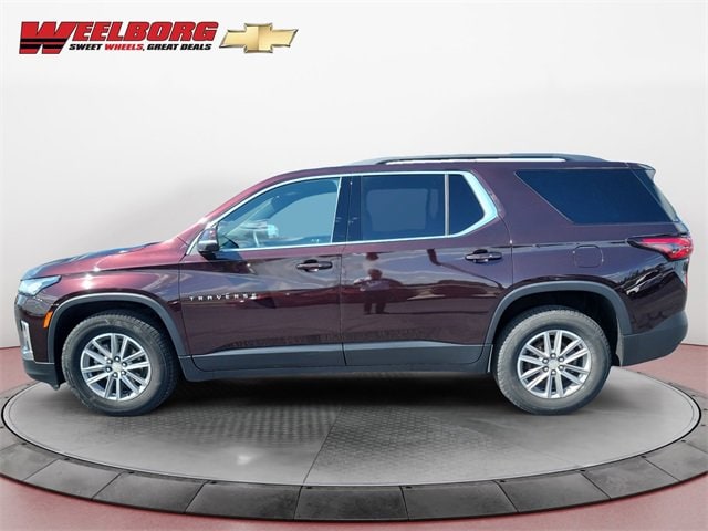 Used 2022 Chevrolet Traverse 1LT with VIN 1GNEVGKW6NJ121352 for sale in New Ulm, Minnesota