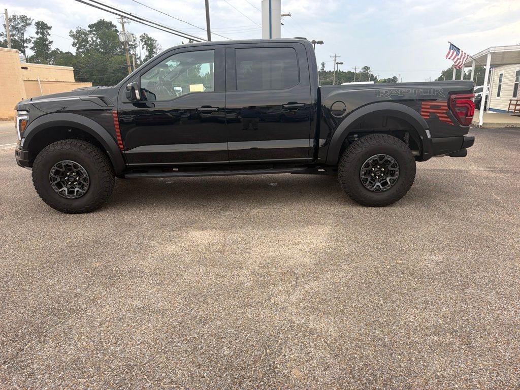 2026 Ford F-150 Raptor - Photo 8