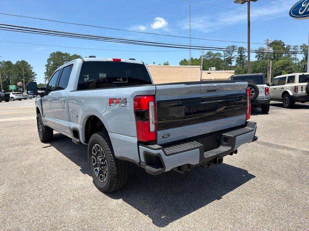 2026 Ford F-350 Super Duty Platinum - Photo 8
