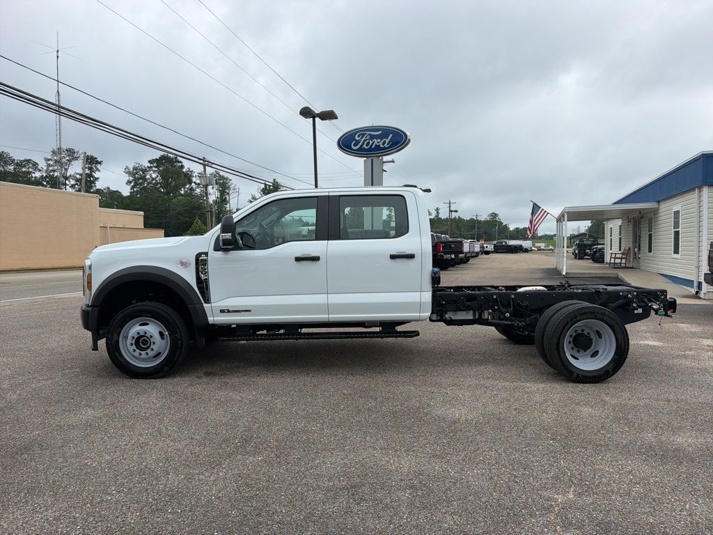 2026 Ford F-450 XL 4x4 Crew Cab 179-In DRW's photo